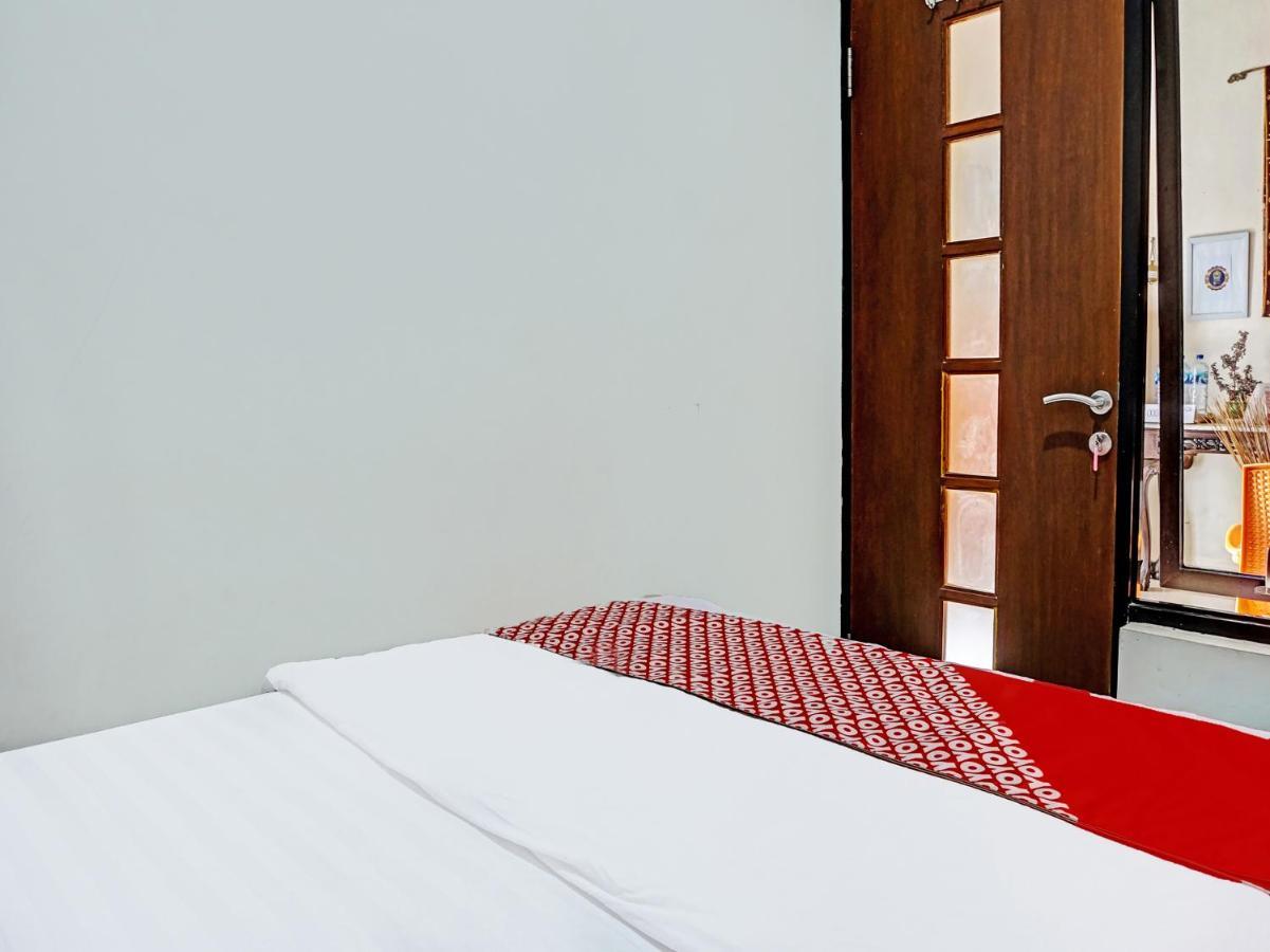 Oyo 2317 Griya Merjosari Family Syariah Hotel 2*